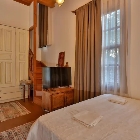 Kumquat Garden 3*